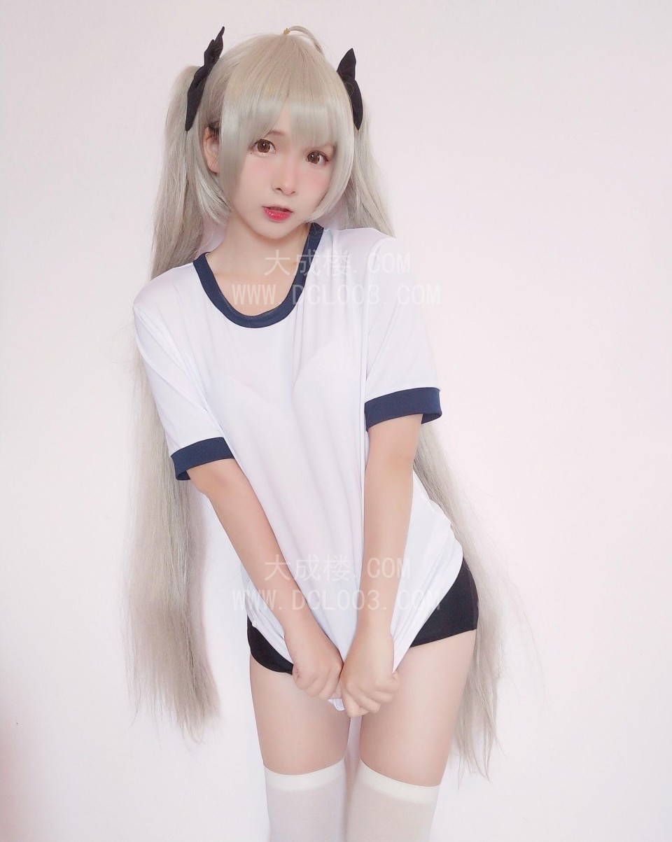 江岸美妞气质好的很