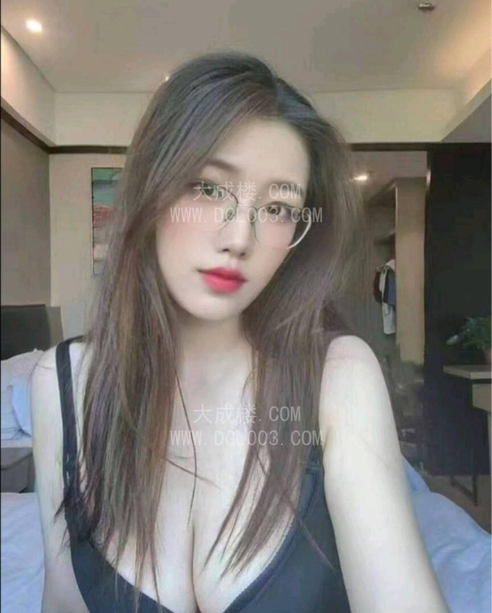 南京肤白撩人颜值小姐姐