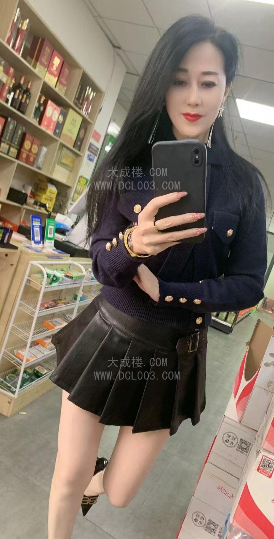 崇川精美少妇
