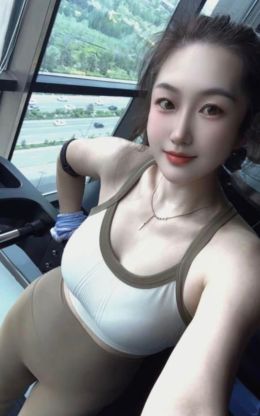 南京前凸后翘健身骚妇