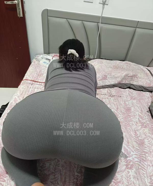 白云大奶巨臀东北少妇