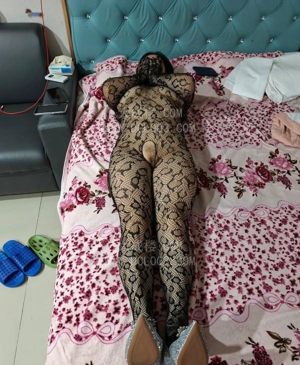宝安服务系大奶美臀