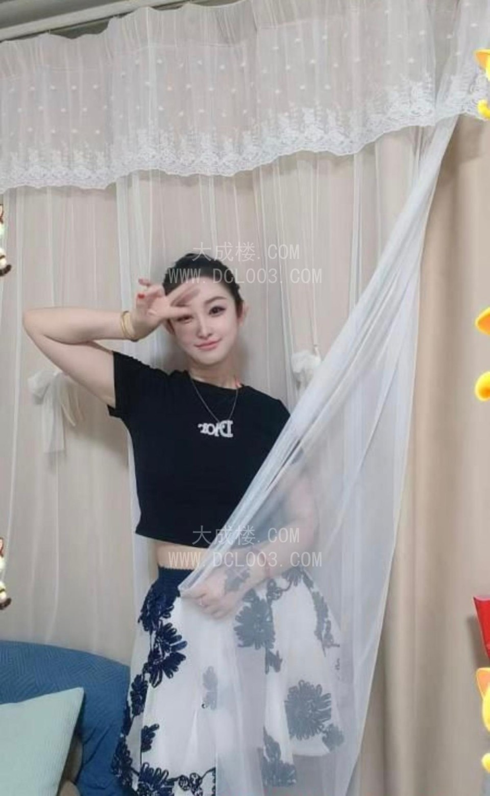 罗湖性感红酒妹