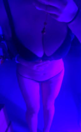 天河巨乳大屁股BBW