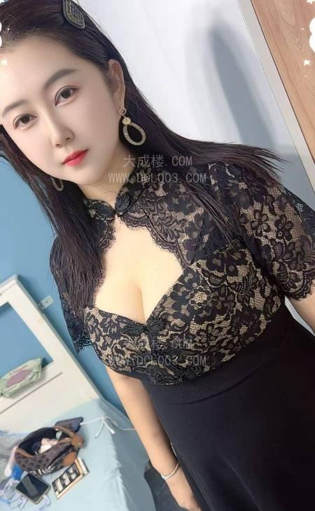浦东长腿巨乳雯雯少妇