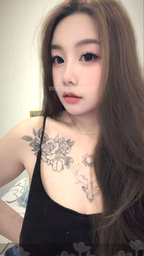 浦东花臂胸挺嫩滑水多果果