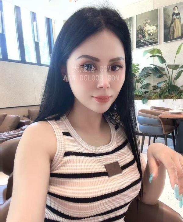 苏州昆山水多大胸少妇