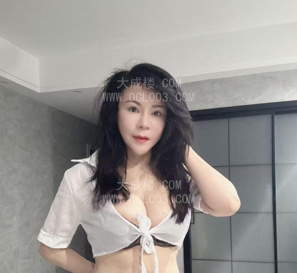 厦门巨乳飘雪老师
