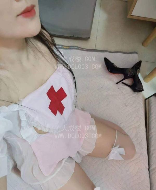 渝北制服大胸妹子