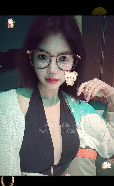 杭州身材苗条小姐姐