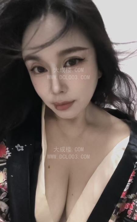 厦门E罩杯巨乳奶莉莉