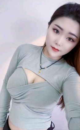 南京南站丝袜大胸妹