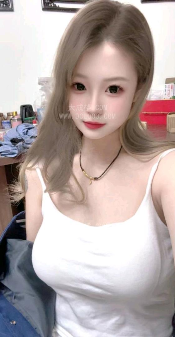 杭州余杭大胸翘臀清纯妹