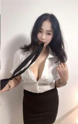 南昌肤白长腿大胸少妇