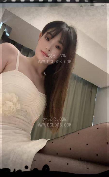 南京舌吻可爱嫩妹