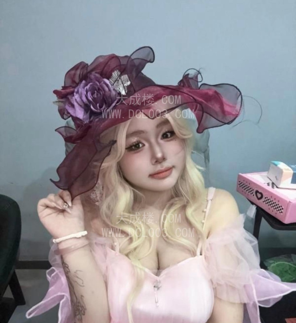 朝阳可爱小胖妹