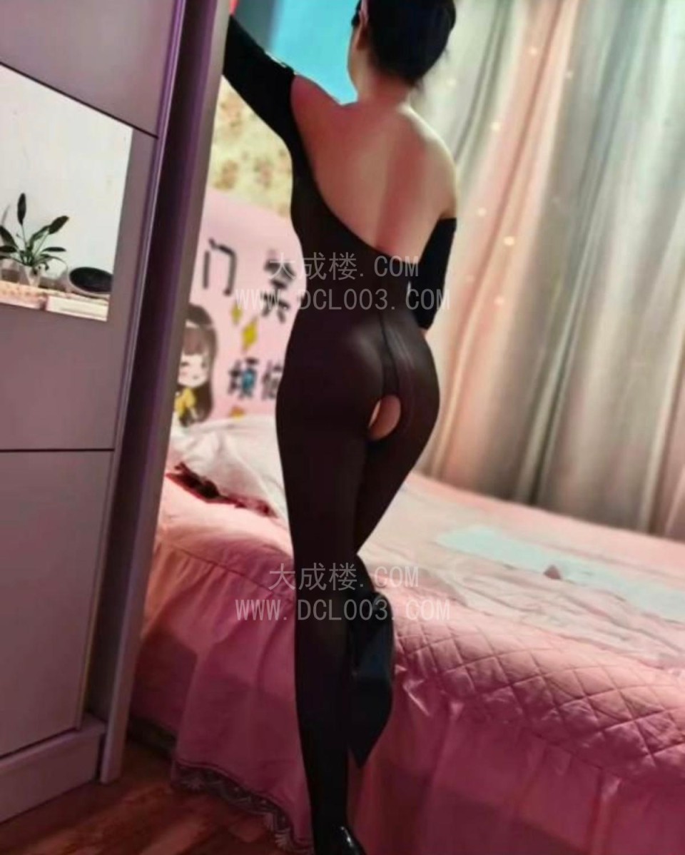 普陀骚货双飞姐妹花