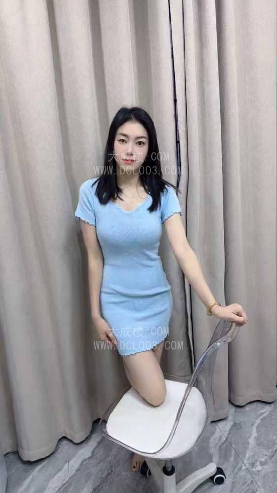 杭州刚下海不久还有些害羞妹子