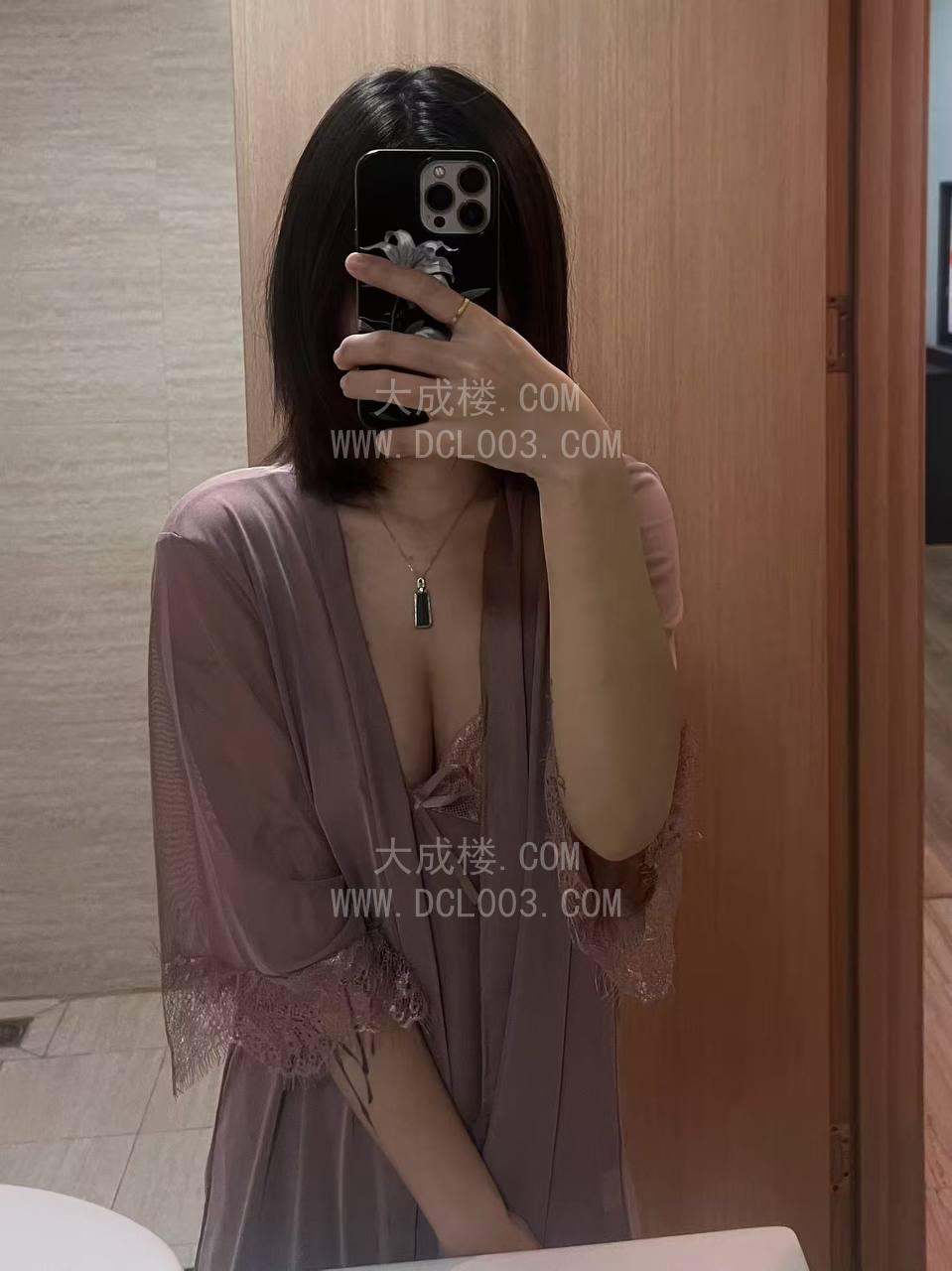 中山巨乳毒龙骚货兼职安然