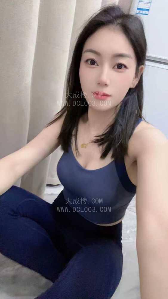杭州刚下海不久还有些害羞妹子