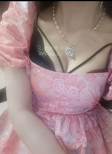 武汉个人大胸风情骚妇