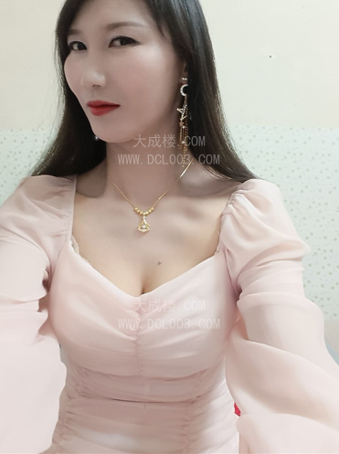 武汉个人大胸风情骚妇