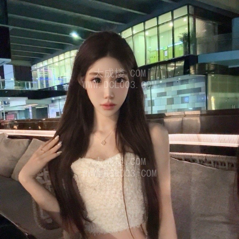 甜美嫩妹颜值老师
