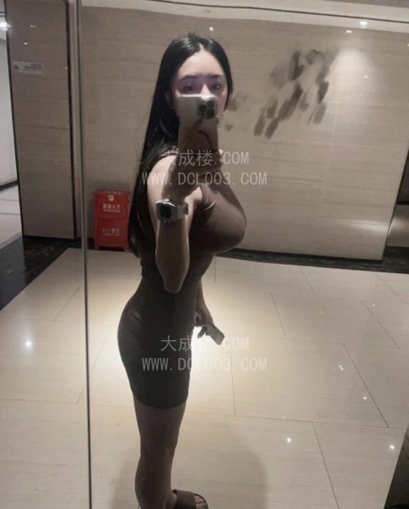 性感F奶少妇