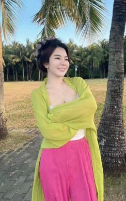 童颜巨乳爱妃