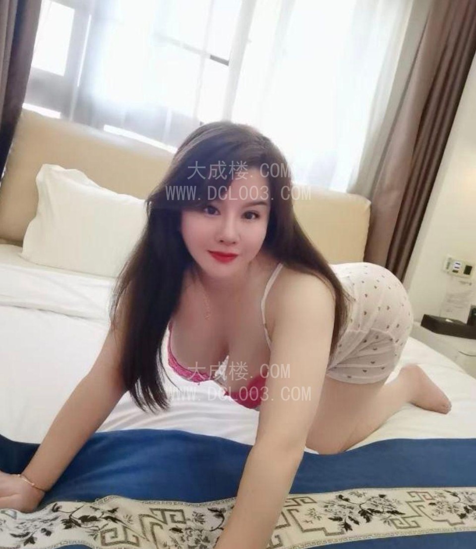 大奶少妇泡泡