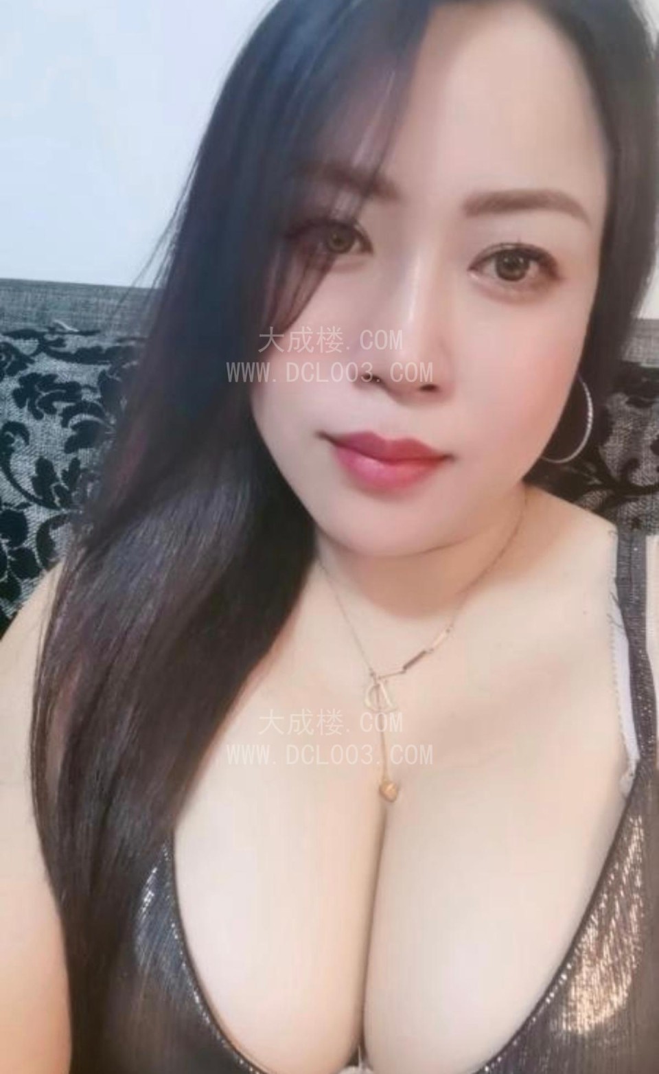 西青大奶少妇