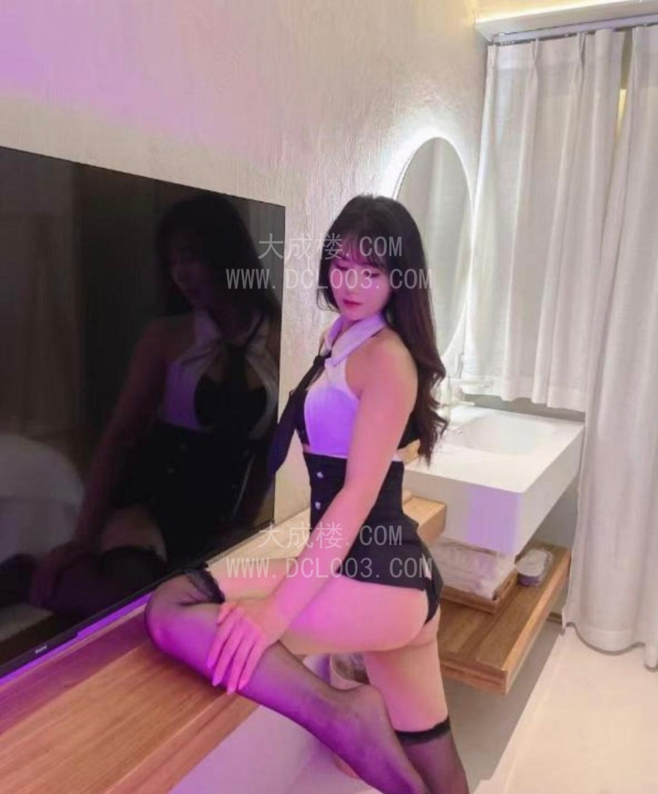 白云可69舌吻六月